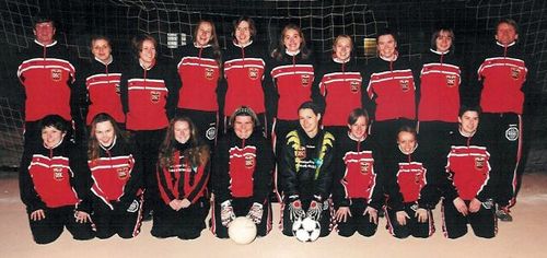 Teamfoto-Frauen-2002-2003.jpg