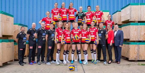 Frauen-Volleyballmannschaft-2018-2019.jpg